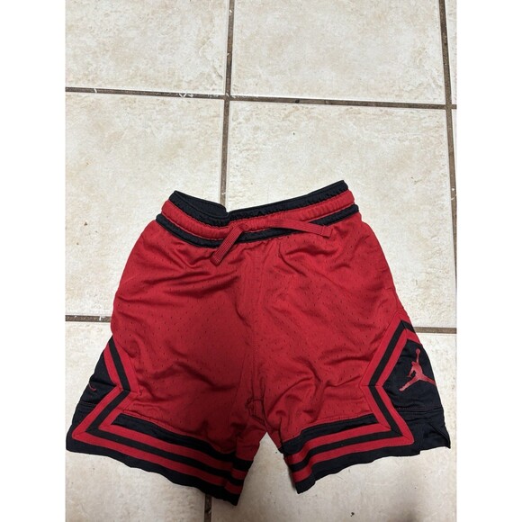 Air Jordan Kids Diamond Shorts Youth Small 8-10 Red Black Athletic Basketball - Picture 2 of 5